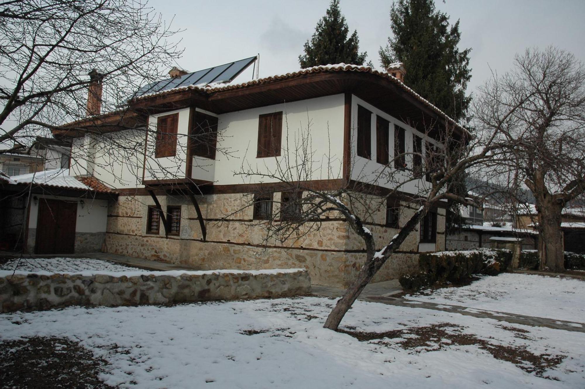 Djudjeva Kyshta Hotel パナギュリシテ エクステリア 写真